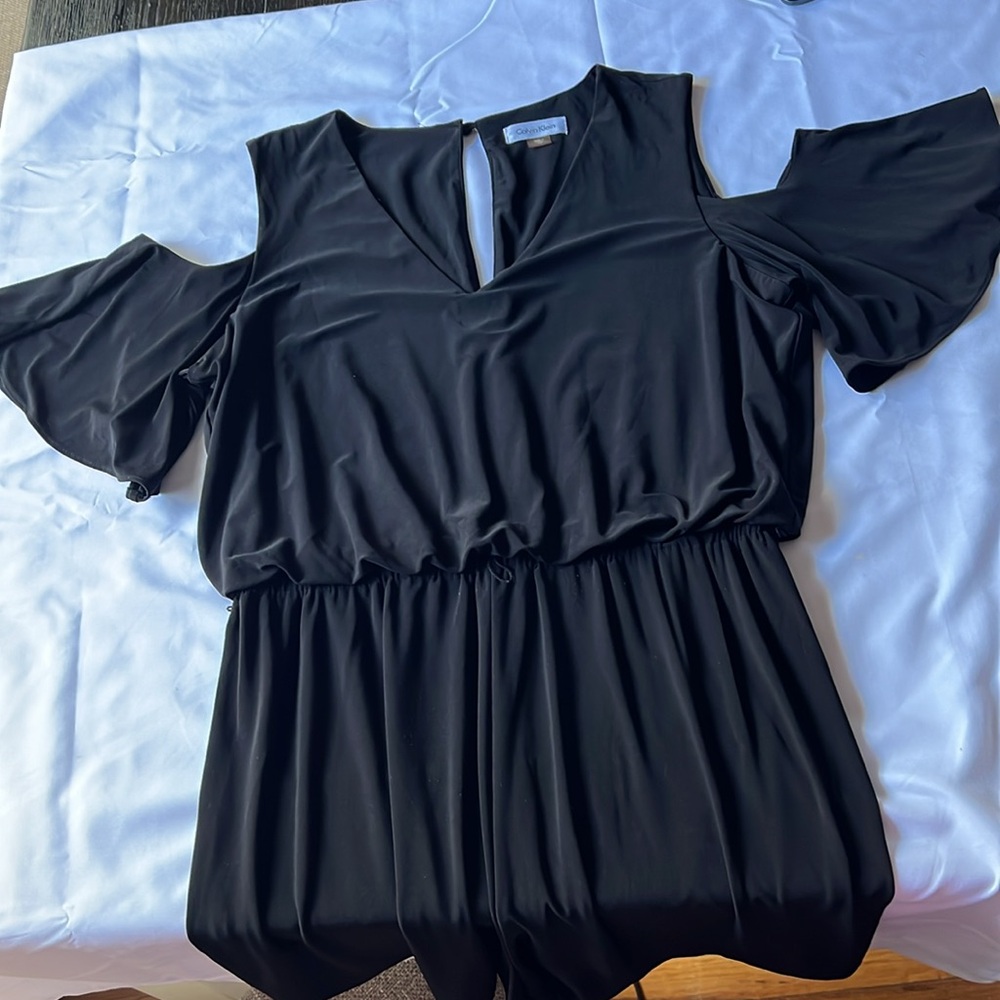 Calvin Klein Romper Shorts Womens Size 12 Black Short Sleeve Cold Shoulder EUC - Picture 6 of 9